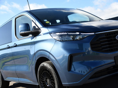 Ford Transit Custom 300 2.0 TDCI L1H1 DC Limited PB Edition Adaptieve Cruise, Camera, Carplay, LED, Stoelverwarming, 2 x Schuifdeur, Automaat, Stuurverwarming, Trekhaak, 170pk, Uniek! foto 17