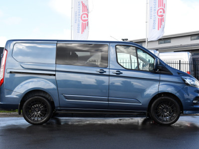 Ford Transit Custom 300 2.0 TDCI L1H1 DC Raptor Edition Camera, Cruise, Carplay, 130pk, Stoelverarming, Sport pakket, 2 x Schuifdeur, multimedia, Sensoren, Uniek! foto 10