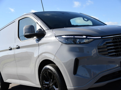 Ford Transit Custom 300 2.0 TDCI L1H1 Limited PB Edition Camera, Cruise, Carplay, LED, 136pk, Automaat, Sensoren, Trekhaak, Stoelverwarming, 136pk, Uniek! foto 18