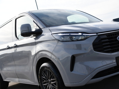 Ford Transit Custom 300 2.0 TDCI L1H1 Limited PB Edition Camera, Cruise, Carplay, LED, Stoelverwarming, 136pk, Automaat, Trekhaak, Multimedia, Uniek! foto 17