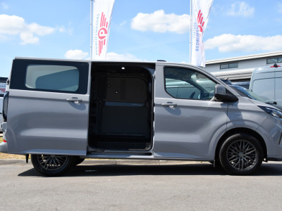 Ford Transit Custom 300 2.0 TDCI L1H1 Limited PB Edition Virtual, Camera, Cruise, Carplaym LED, Stoelverwarming, 136pk, Automaat, Luxe stoel, Sensoren, Multimedia, Uniek! 12
