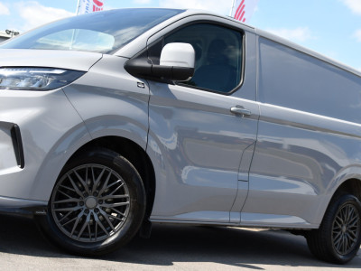 Ford Transit Custom 300 2.0 TDCI L1H1 Limited PB Edition Virtual, Camera, Cruise, Carplaym LED, Stoelverwarming, 136pk, Automaat, Luxe stoel, Sensoren, Multimedia, Uniek! 9