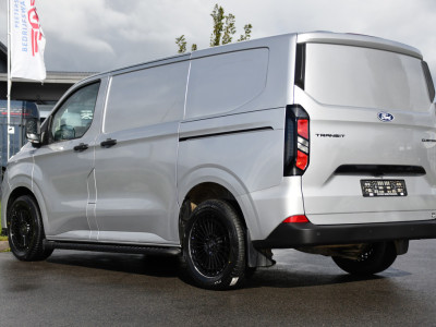 Ford Transit Custom 300 2.0 TDCI L1H1 PB Edition Virtual, Camera, Cruise, Carplay, 2 x Schuifdeur, Stuur verwarming, 136pk, Automaat, Stoelverwarming, Uniek! foto 3