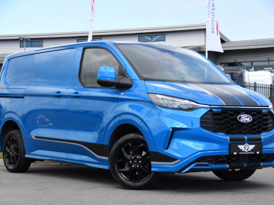 Ford Transit Custom 300 2.0 TDCI L1H1 Sport Camera, Cruise, Carplay, Virtual, 170pk, Stoelverwarming, Automaat, LED, Multimedia, Sensoren, Uniek! 5