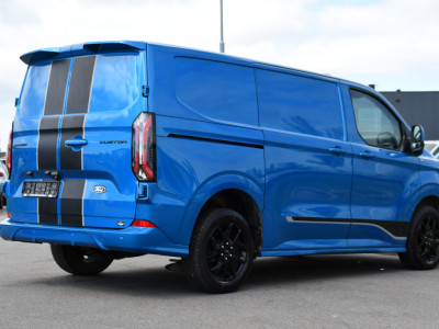 Ford Transit Custom 300 2.0 TDCI L1H1 Sport Camera, Cruise, Carplay, Virtual, 170pk, Stoelverwarming, Automaat, LED, Multimedia, Sensoren, Uniek! 6