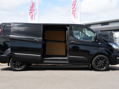 Ford Transit Custom 300 2.0 TDCI L2H1 Black Edition MARGE, Cruise, Carplay, LED, Sensoren, 130pk, Automaat, Multimedia, Sensoren, Uniek! 11