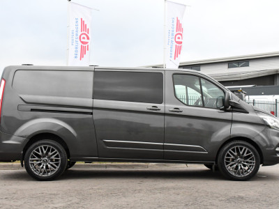 Ford Transit Custom 300 2.0 TDCI L2H1 DC Raptor Edition Limited Camera, Cruise, Carplay, 130pk, Automaat, Sensoren, Multimedia, 2 x Schuifdeur, UNIEK! foto 10