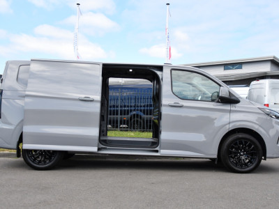 Ford Transit Custom 300 2.0 TDCI L2H1 Limited Camera, Cruise, Carplay, Virtual, 136pk, Stoelverwarming, Automaat, LED, Multimedia, Sensoren, Uniek! 11