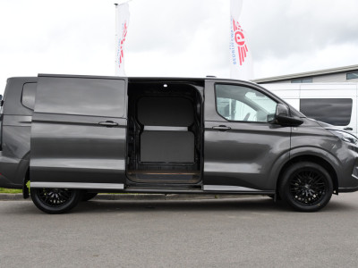 Ford Transit Custom 300 2.0 TDCI L2H1 Limited PB Edition MARGE! Adaptieve Cruise, Camera, Carplay, Stoelverwarming, Multimedia, 136pk, Automaat, Trekhaak, Uniek! foto 11