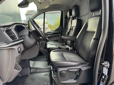 Ford Transit Custom 310 2.0 TDCI 170pk L1H1 Sport | D-riem nieuw | Trekhaak | Navi | Raptor | DAB | Cruise | Betonplex foto 15