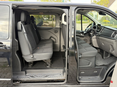 Ford Transit Custom 320 2.0 TDCI 130PK Euro6 L2H1 Limited DC Dubbele Cabine foto 10