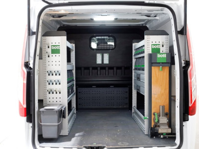 Ford Transit Custom 320 2.0 TDCI 130pk Automaat L2H1 Trend D.C. Inrichting 10-2022 foto 4