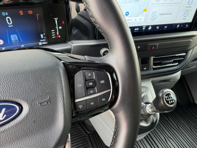 Ford Transit Custom 320 2.0 TDCI 136pk L2H1 Limited | Trekhaak | Navi | LED | Keyfree | Stoelverw. | CarPlay | Camera foto 18