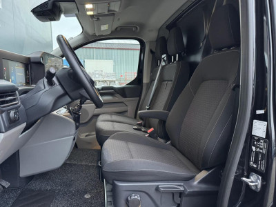 Ford Transit Custom 320 2.0 TDCI 136pk L2H1 Trend | Garantie 2028 | Camera | CarPlay | BLIS | ACC | Winterpack | Navi | LED | PDC 15