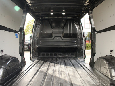 Ford Transit Custom 320 2.0TDCI 170pk L2H1 Limited | L+R Zijdeur | Automaat | Cruise | Carplay/Android | Keyless | Camera | Lease 627,- p/m foto 10