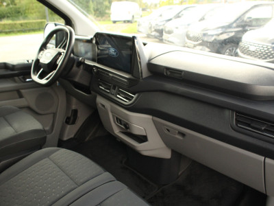 Ford Transit Custom 320 2.0TDCI 170pk L2H1 Limited | L+R Zijdeur | Automaat | Cruise | Carplay/Android | Keyless | Camera | Lease 627,- p/m foto 19