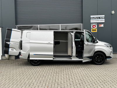 Ford Transit Custom 320 2.0 TDCI 170pk L2H1 Limited | Sport striping | 19 inch | Tussenschot verdiept | L+R Schuif | AGR stoelen foto 11