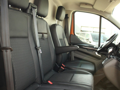 Ford Transit Custom 320 2.0TDCI 185pk L1H1 Sport | Automaat | L+R Zijdeur | Trekaak | Camera | Carplay/Android | Lease 360,- p/m foto 19