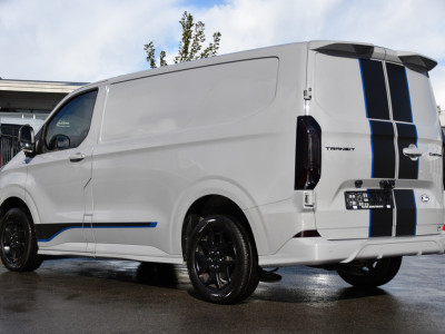 Ford Transit Custom 320 2.0 TDCI L1H1 Sport Virtual, Camera, Carplay, LED, Cruise, 170pk, Automaat, Stoelverwarming, Uniek! foto 3