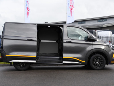 Ford Transit Custom 320 2.0 TDCI L1H1 Trail AWD 4x4 Camera, Cruise, Carplay, B&O, 170pk, LED, Stuurverwarming, Leder, Stoelverwarming, Automaat, Sensoren, Uniek! foto 11