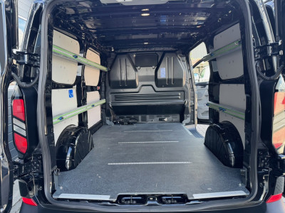 Ford Transit Custom 320 2.0 TDCI L1H1 Trend 136pk | Navi | Expressline | Camera | BLIS | ACC | Winterpack | GARANTIE 2028 10