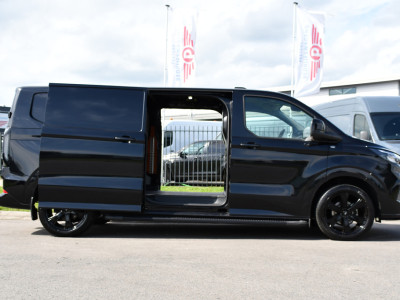 Ford Transit Custom 320 2.0 TDCI L2H1 Limited Black Edition Adaptieve Cruise, Camera, Carplay, 2 x Schuifdeur, 170pk, Automaat, Sensoren, Trekhaak, Stoelverwarming, Multimedia, Uniek! foto 11