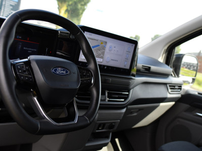 Ford Transit Custom 320 2.0 TDCI L2H1 Limited Black Edition Adaptieve Cruise, Camera, Carplay, 2 x Schuifdeur, 170pk, Automaat, Sensoren, Trekhaak, Stoelverwarming, Multimedia, Uniek! foto 12