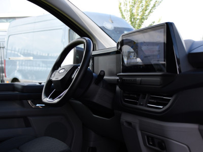 Ford Transit Custom 320 2.0 TDCI L2H1 Limited Black Edition Adaptieve Cruise, Camera, Carplay, 2 x Schuifdeur, 170pk, Automaat, Sensoren, Trekhaak, Stoelverwarming, Multimedia, Uniek! foto 19