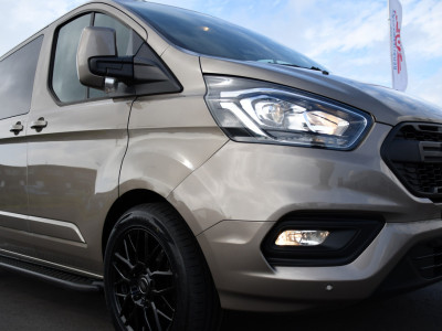 Ford Transit Custom 320 2.0 TDCI L2H1 Limited DC Raptor Edition Camera, Adaptieve Cruise, Carplay, 170PK, Automaat, PDC, 2 x Schuifdeur, Stoelverwarming, Uniek! foto 3
