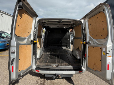 Ford Transit Custom 320 2.0 TDCI L2H1 Sport Automaat 170PK / Dubbel schuifdeur / Trekhaak foto 8