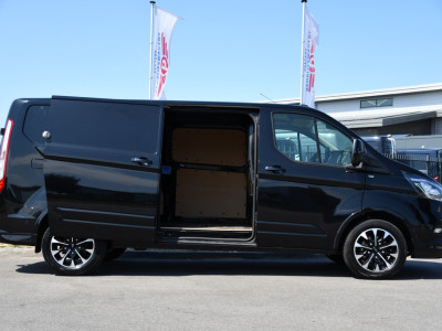 Ford Transit Custom 320 2.0 TDCI L2H1 Sport Black Edition Full Options! adaptieve Cruise, Camera, Carplay, Leder, Stoelverwarming, 185pk, LED, Automaat, Uniek! 12