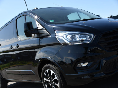 Ford Transit Custom 320 2.0 TDCI L2H1 Sport Black Edition Full Options! adaptieve Cruise, Camera, Carplay, Leder, Stoelverwarming, 185pk, LED, Automaat, Uniek! 18