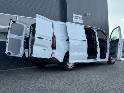 Ford Transit Custom 320 2.0 TDCI L2H1 Trend 136pk | Navi | Carplay | Camera | BLIS | ACC | Winterpack | Betonplex | GARANTIE 2028 2