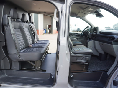 Ford Transit Custom 320L 2.0 TDCI 136PK L2H1 Trail DubbelCabine Schuifdeur L/R Nr. V090 | Airco | Adap | Navi| Camera | Blis | 20 inch LM velgen | DEMO foto 11