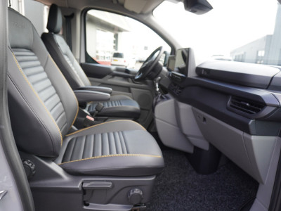 Ford Transit Custom 320L 2.0 TDCI 136PK L2H1 Trail DubbelCabine Schuifdeur L/R Nr. V090 | Airco | Adap | Navi| Camera | Blis | 20 inch LM velgen | DEMO foto 18