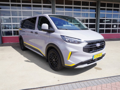 Ford Transit Custom 320L 2.0 TDCI 136PK L2H1 Trail DubbelCabine Schuifdeur L/R Nr. V090 | Airco | Adap | Navi| Camera | Blis | 20 inch LM velgen | DEMO foto 2