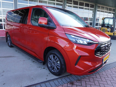 Ford Transit Custom 320L 2.0 TDCI 136pk L2H1 Limited Nr. V153 | Airco | Adap.cruise | Navi | Glaslookpanelen | Spoilers