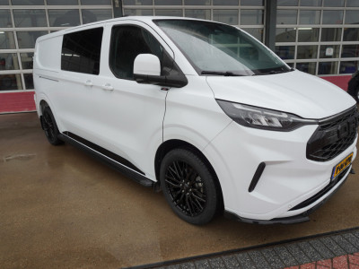 Ford Transit Custom 320L 2.0 TDCI 170PK L2H1 Limited DubbelCabine Automaat Schuifdeur L/R Nr. V093 | Airco | Adap.Cruise | Navi | 360 Camera / 19 inch LM Velgen DEMO foto 2