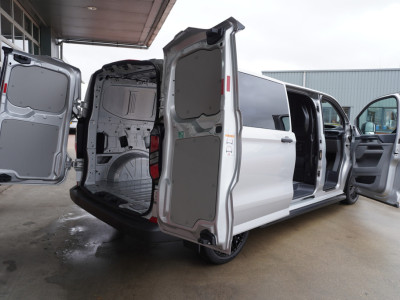 Ford Transit Custom 320L 2.0 TDCI 170PK L2H1 Trend Automaat Schuifdeur L / R Nr. V071 | Airco | Adap.Cruise | Navi | Camera | Blis | Glaslook foto 5