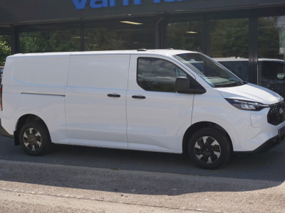 Ford Transit Custom 320L 218PK 71KWH Trend AUT Elektrisch BPM VRIJ!! Apple CP / Android A, LED, 2300KG Trekgewicht NR. EC01 foto 6