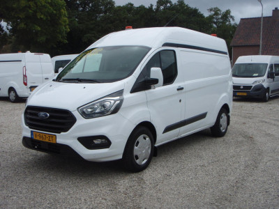 Ford Transit Custom 320 L2H2 Trend zeer lage km stand 53606 bj 19 foto 3