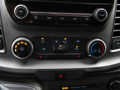 Ford Transit Custom 340 2.0 TDCI 130PK L2H1 Trend / Trekhaak / Camera / Imperiaal / Stoelverwarming 19