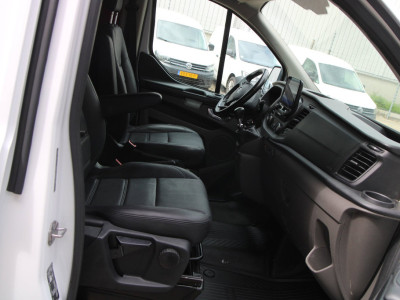 Ford Transit Custom 340 2.0 TDCI 130PK L2H1 Trend / Trekhaak / Camera / Imperiaal / Stoelverwarming 4