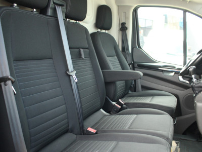 Ford Transit Custom 280 2.0TDCI L1H1 Limited | Cruise | Carplay/Android | Navi | Airco | Lease 278,- p/m foto 15