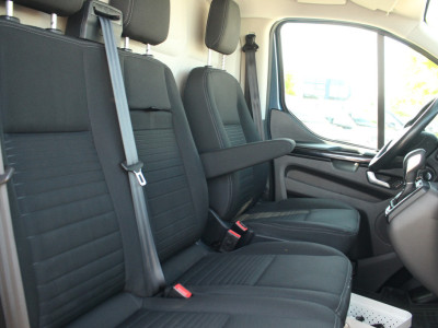 Ford Transit Custom 300 2.0TDCI 130pk L2H1 Limited | L+R Schuifdeur | Trekhaak | Camera | Cruise | Lease 360,- p/m 20