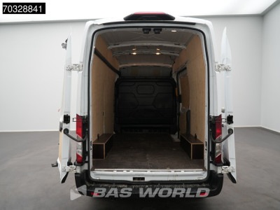 Ford e-Transit 184pk Elektrisch 68kWh 317km WLTP L2H3 Hoog Dak Navi Airco Cruise Parkeersensoren v+a SYNC4-Display CarPlay L2 Airco Cruise control 8