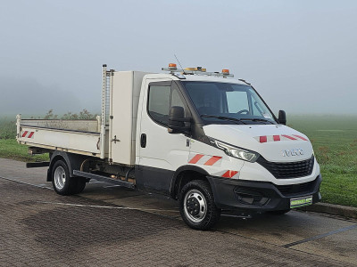 Iveco DAILY 35C16 3.0Ltr Kipper Kist Airco Dubbellucht 3.5T-Trekhaak Navi Euro6 Oh-Historie 1e Eigenaar! foto 5