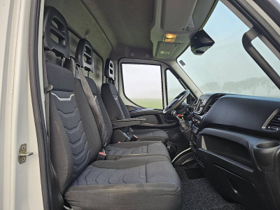 Iveco DAILY 35C16 3.0Ltr Kipper Kist Airco Dubbellucht 3.5T-Trekhaak Navi Euro6 Oh-Historie 1e Eigenaar! foto 7