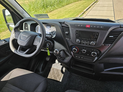 Iveco DAILY 35C16 Bakwagen Laadklep Dubbellucht Airco 3 Zits Cruise Control Euro6 156 PK! foto 8