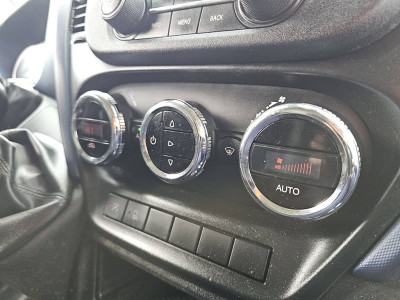 Iveco DAILY 35S14 L2H2 3.5T-Trekhaak ! foto 10